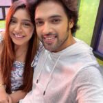 Niti Taylor Instagram – On public demand 🔈 selfie and the show 🙌❤️ #manik #nandini #season-4 @voot