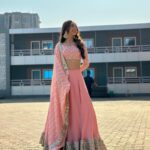 Niti Taylor Instagram - She is some magic, 🪄 Some chaos and a bit of poetry💕 Fanmily your wish is my command😇 #bts #balh2 #prachikapoor Keep watching badeachelagtehai only on @sonytvofficial from mon- fri at 8pm My forever photographer @durga___singh___