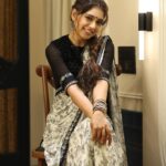 Niti Taylor Instagram - 🎵🎶 Pyaar Hua, Ikraar Hua.... Kehta Hai Dil Rastaa Mushkil🎵🎶 Don't miss my performance on Jhalak Dikhlaa Jaa on @colourstv Mera ❤️ says rastaa mushkil nahi hoga because you all will surely support me with your votes 🗳 😉 ❤️ 💃🏼 *Vote for Niti Taylor* Don't forget to vote for me on Voot App, Voot.com or My Jio App 📬 📲 Thank you for all the love and blessings!! 😇😇 Outfit @iamkenferns Makeup- @glambysalman @smitapandit_official Hair @hairstylist_jennny 📸 @sanimohini