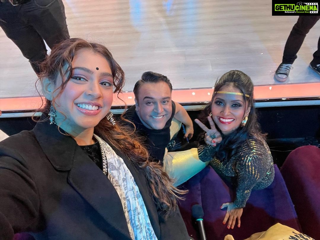 Niti Taylor Instagram - About last Night❤️ #jhalakdikhlajaa #jdj10 @shilpa_shinde_official @raveenachoudharyy @tejas_being_legend__ @theakashthapa @paras_kalnawat @suchitrasawant16 @zkalra @amrutakhanvilkar @mahajani.gashmeer @iam__romsha