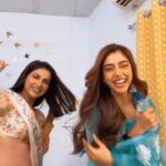 Niti Taylor Instagram – Girls just wanna have fun👯‍♀️! 
#funonset #bts #brinda #prachi #balh2 #girlsjustwannahavefun 
Don’t forget to watch Bade ache lagte hain from Monday to Friday at 8pm only on @sonytvofficial shower all the loveeee to us❤️