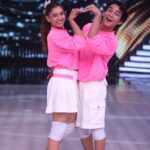 Niti Taylor Instagram – He isn’t a hero known by the world, but a hero, he is to his little Yash & Roohi💕

Dad’s are always mighty strong & tough, but sadly we don’t appreciate them enough. 

This week our performance is dedicated not to the director, producer, celebrity, host, judge or any other way we know him, but to the amazing Father @karanjohar 💖💝

For all the daddy-cools out there, we children love you ❤️

Toodles💓
Watch Jhalak dhiklaja season 10 tonight at 8pm and please please vote for us🐥 @colorstv 

#jdj10#toodles 
TeamNA @paldenlama @rutuparekh92

Looking cute in @iamkenferns 
Makeup @glambysalman @smitapandit_official 
Hair @hairstylist_jennny