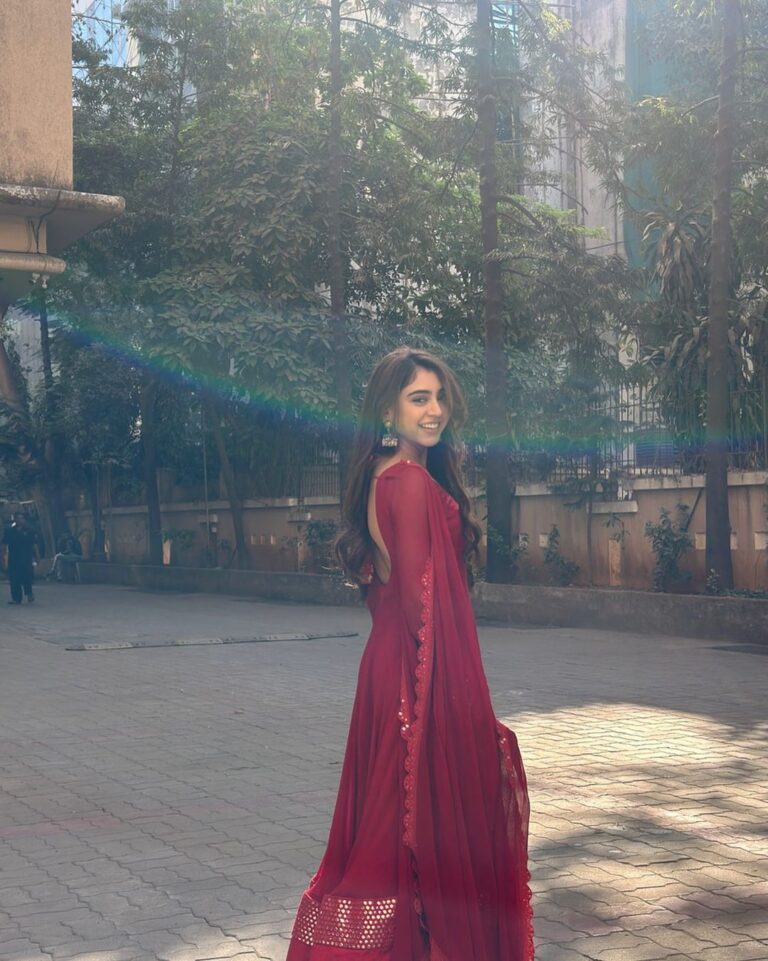 Niti Taylor Instagram - Life is meant to be a celebration 🎊 It shouldn’t be necessary to set aside special times to remind us of this fact. Wise is the person who finds a reason to make everyday a special one❤️ #4m #lifeisacelebration