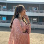 Niti Taylor Instagram - She is some magic, 🪄 Some chaos and a bit of poetry💕 Fanmily your wish is my command😇 #bts #balh2 #prachikapoor Keep watching badeachelagtehai only on @sonytvofficial from mon- fri at 8pm My forever photographer @durga___singh___