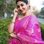 Oindrila Sen Instagram - Make it pop 💖 Saree @designsbymitanghosh Earring @illuminate_shine_everyday Stylist duo @sizaa92 @thankgod_itsfashion Assisted by @isuvosri13 Mua @sayantadhali Hair @sarmistha1992 📸 @myself_suvam #shwetkali now streaming @zee5