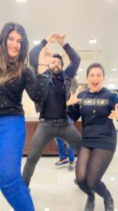 Oindrila Sen Instagram - HAPPYYYY NEW YEARRRR 💥💥💥