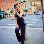 Oindrila Sen Instagram - Candid & posing 😎 #travel #vacation #rome 🇮🇹 Rome, Italy