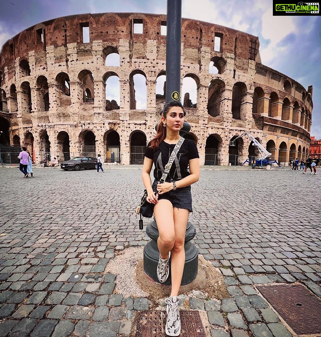 Oindrila Sen Instagram - Roaming in Rome 🇮🇹 Rome, Italy