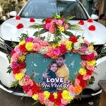 Oindrila Sen Instagram - সেজে উঠছে আমাদের #lovemarriage Car 🚗। আসল বিয়েটার জন্যে কিছুই বাদ রাখলাম না মনে হচ্ছে। 😜😜 যাই হোক আপাতত ১৪ ই এপ্রিল আসছে আমাদের #lovemarriage সিনেমা হল এ। আর মাত্র ৫ দিন বাকি। ততদিন আমার আর @love_oindrila এর বাহন এটাই। সপরিবারে যাবেন কিন্তু । আর আশীর্বাদ ভালোবাসা দেবেন। @surinderfilms #Ranjitmallick @adhyaaparajita #sohagsen @pbchaki @souviksavvyg