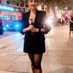 Oindrila Sen Instagram - I love u PAPPSSS @papiyachanda 😘 Contact @pappsprofessional for these beautiful makeup brushes London, United Kingdom