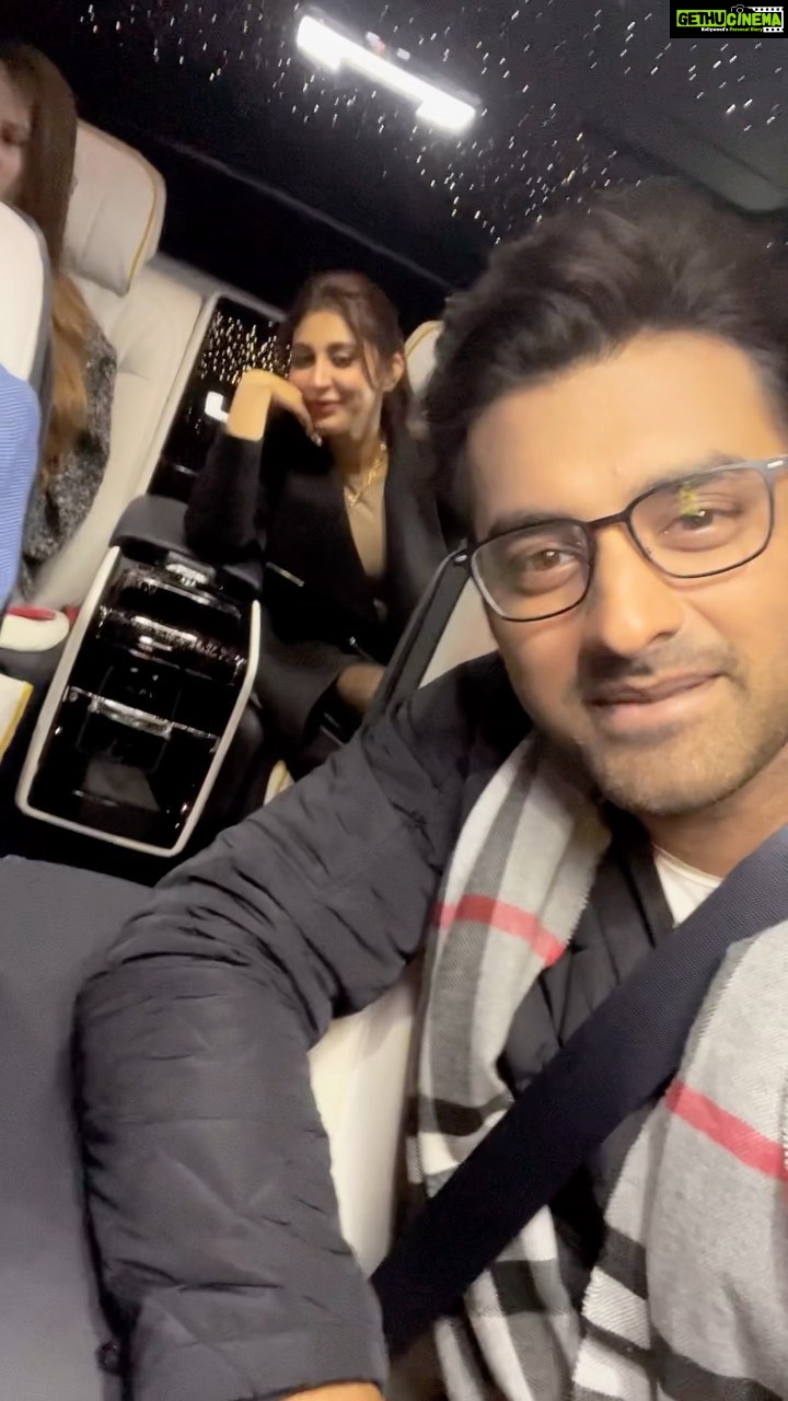 Oindrila Sen Instagram - Its a #RR moment πΊπ» with new friends.. @love_oindrila #Emily @k3kku
