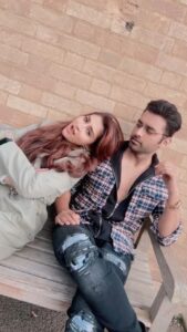 Oindrila Sen Instagram - Now i deserve an answer from @ankush.official .. what say guyzzz 😜
 
Our cinematographer - @shaheb_bhattacherjee_official 🤗🤗🤗