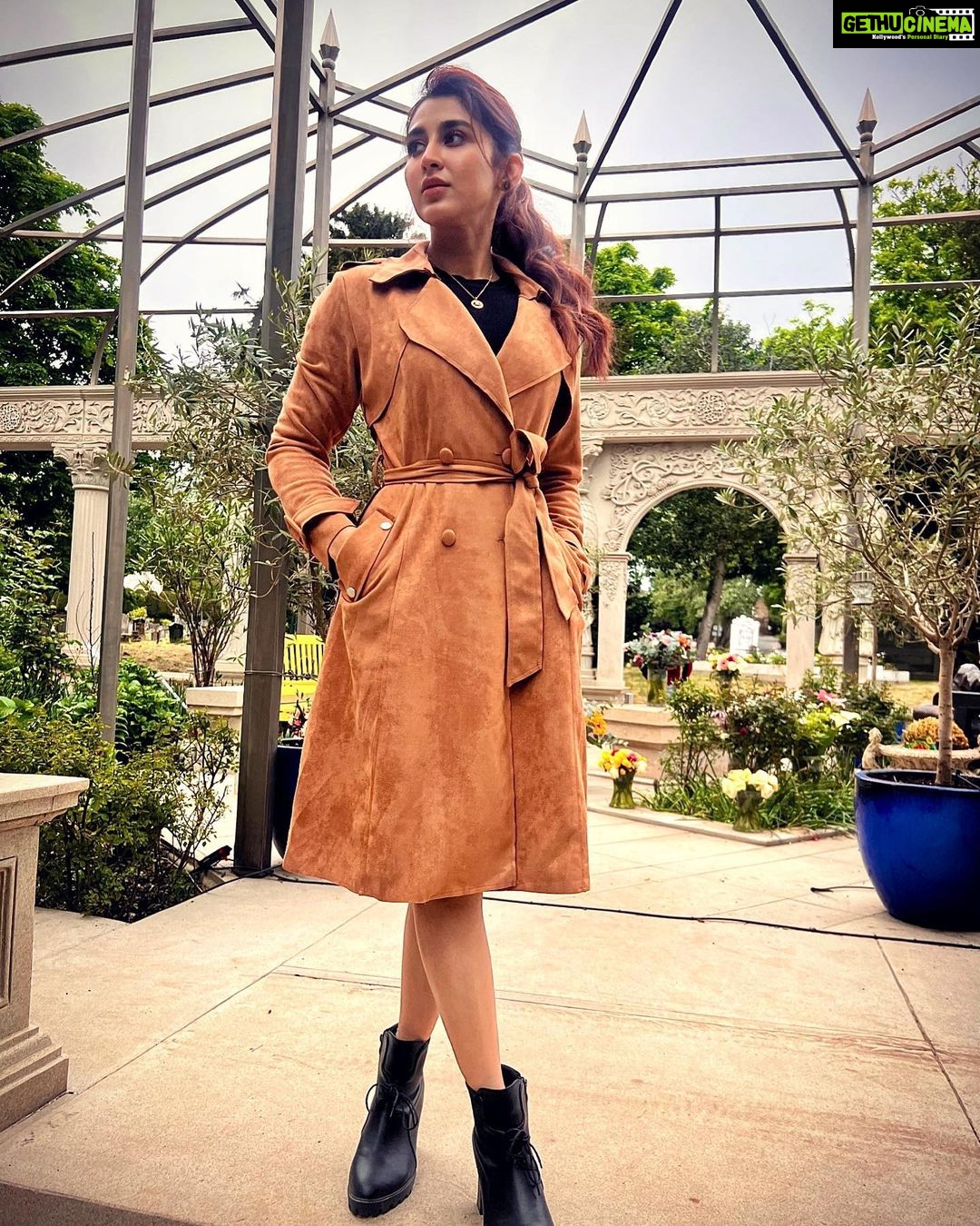 Oindrila Sen Instagram - “HOPE” sometimes that all you have 🧡 London, United Kingdom