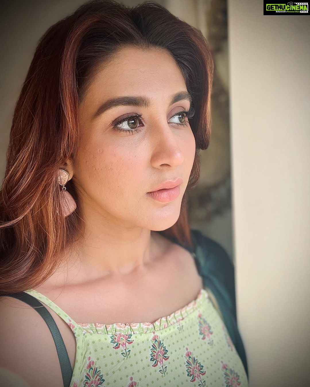 Oindrila Sen Instagram - You’re everywhere except right here💚 London, United Kingdom