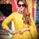 Oindrila Sen Instagram – 💛💛💛

📸 @sandipg383