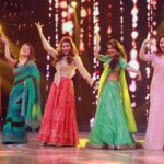 Oindrila Sen Instagram - Mohey Rang De💜💛❤️💚🧡💙 Dadagiri holi special episode with none other than our legend @souravganguly With the beauties @srabanti.smile @banerjeepuja @monami_ghosh & smarties @vikramchatterje @somraj19 Today 9:30pm @zeebanglaofficial