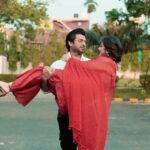 Oindrila Sen Instagram - জন্মদিনের অনেক অনেক শুভেচ্ছা তোমাকে। এইভাবেই যত্ন করে আগলে রাখবো তোমাকে। খুব ভালো থেকো আর হ্যাঁ আমার হয়ে থেকো। অনেক অনেক সফলতা পাও যাতে আমি আমার ভাত কাপড়ের দায়িত্ব তোমাকে দিতে পারি। 😉 🙏❤️ আর আমাদের ভালোবাসার দর্শক বন্ধুদের জানাই আমাদের এই #Achokemon গানে তোমরাও #reels বানাও আমাদের Tag করো আর আমাদের সঙ্গে #Lovemarriage দেখো premier এ। #HappyBirthdayOindrila 🎁🎈🎂🎂🎉🎉 #LoveMarriage #14thaprilrelease