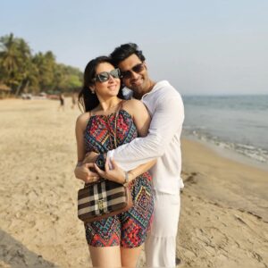 Oindrila Sen Instagram - আমাদের #prehoneymoon ট্রিপ । 29 দিন আর বাকি তো? ভাবলাম একটু #prehoneymoon সেরে আসি। ভাবছেন তো যাদের বাবা মা এরকম তাদের কে এড়িয়ে কিভাবে এটা সম্ভব হলো? জানাবো সব আপনাদের । বলেছিলাম না বিয়ে অবদি আমাদের জীবনে কিকি ঘটছে সব জানাবো। অপেক্ষা করুন। #lovemarriage #14thApril #preHoneymoon প্ল্যান। @surinderfilms #RanjitMallik @adhyaaparajita #SohagSen @love_oindrila