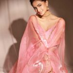 Palak Tiwari Instagram - Blush pink or blushing IN pink? ☺️ @amitkhannaphotography @stylingbyvictor @sohail__mughal___ @darenmemonofficial @rahul_sharma221 @picchika @shoppaksha