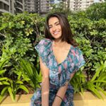 Palak Tiwari Instagram - I love summer but I just can’t open my eyes 🥲 @_shrutisancheti @stylingbyvictor @sohail__mughal___