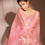 Palak Tiwari Instagram - Blush pink or blushing IN pink? ☺️ @amitkhannaphotography @stylingbyvictor @sohail__mughal___ @darenmemonofficial @rahul_sharma221 @picchika @shoppaksha