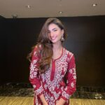 Palak Tiwari Instagram - :) :D :| Right? Styled by my FGM @stylingbyvictor @ruup_chikanwear @rubans.in @kurrbat