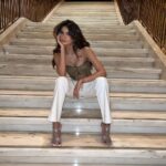 Palak Tiwari Instagram - Reflecting in Dubai ✨🪩 Styled by @stylingbyvictor @sohail__mughal__ Corset @rockystarofficial Jewellery @karishma.joolry @ishhaara @ascend.rohank @blingsutra Assisted by @ebthestylecoach @styleby_anatar @stylevanitywithaarya