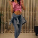 Palak Tiwari Instagram - Dancing away my fashion blues in my fav styles from @PepeJeansIndia. ⚡️ Check out the latest Pepe Jeans collection today! bit.ly/3r3T9JY #MyPepeJeans #PepeMeUp #bijleebijlee #reelskarofeelkaro #instareels #palaktiwari