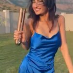 Palak Tiwari Instagram - Meet my vacation bestie 💗- The Dyson Corrale So easy to use, anywhere anytime without hassle ! While being so versatile and user friendly, it doesn’t cause extreme damage to my hair as well 💛 @dyson_india @dysonhair #GoodByeExtremeHeat#DysonHair#dysonindia