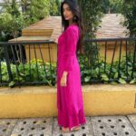Palak Tiwari Instagram - 🥳 @ruup_chikanwear @sohail__mughal___ @stylingbyvictor