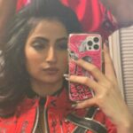 Palak Tiwari Instagram - MY FAVOURITE SONG EVER #BIJLEEBIJLEE HIT 10 MILLION⚡️⚡️⚡️❤️❤️ I’m so happy you’re loving BIJLEE BIJLEE as much as I do. Thank you so much for all your love towards the whole team.
