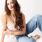 Palak Tiwari Instagram - Bring it on 🤙 @sjframes @rahul_sharma221 @makeupnhairbyankita @theiaso_official @bluebrew.in @radhikaagrawalstudio @londonrag_in @rochelledsa & @anishagandhi3