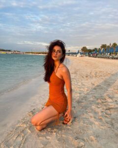 Palak Tiwari Instagram - 🏖