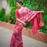 Paoli Dam Instagram - ❤️ . . . #red #redsaree #saree #traditional #styleforever #redsaree #fashion #fashioninsta #sareelover #trendylook #styleblogger #actorslife #actorsofinstagram #oxidisedjewellery #red #traditional #ootd #lookoftheday #kiff #kiff28 #kiff2022 #closingceremony #redandbright #instagood #instagram #paolidam #paolidamofficial
