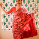 Paoli Dam Instagram - Attired myself in this look for the Closing ceremony of the 28th Kolkata International Film Festival. Make up and Hair beautifully done by @abhijitpl2 @sanandalaha ❤️ Photographed by @avipal_official @amrachobiwala . . . . #redsaree #red #traditional #ootd #lookoftheday #kiff #kiff28 #kiff2022 #closingceremony #redandbright #instagood #instagram #paolidam #paolidamofficial