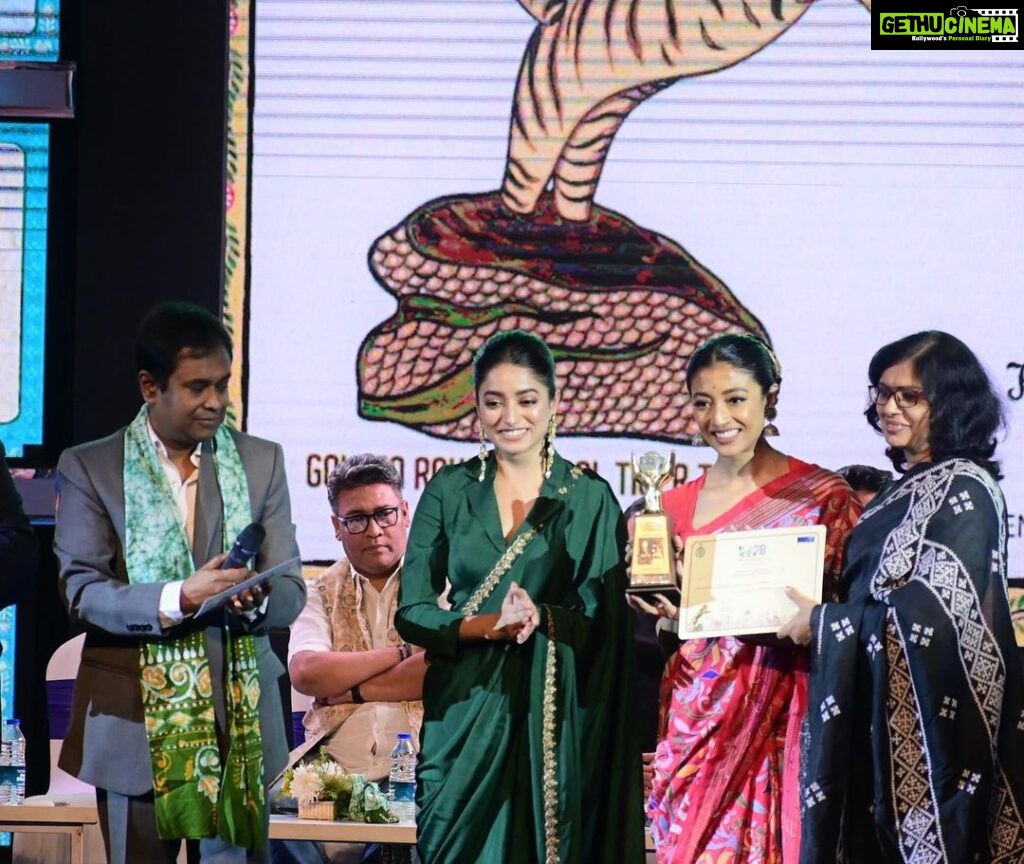 Paoli Dam Instagram - Was truly flabbergasted as CHHAAD received the 'Special Jury's Award' in the category of 'Indian Language Films' at the 28th Edition of the Kolkata International Film Festival @kiff__official , literally when I was on stage to present another award! Exhilarated and exceedingly grateful to @nfdcindia Vikramjit Roy ( @royvikramjit ), Deepti Chawla ( @deeptichawla ) for their extensive support towards such an Independent film. Shooting during the pandemic was a challenge, yes, but the result it bore is tremendously satisfying! Cheers to my Director Indrani di and the whole team ! ❤️ . . . . #bestfilm #specialjuryaward #kiff #kiff28 #kiff2022 #filmfestival #proudmoment #award #appreciation #happiness #momentofpride #nfdc #chhaad #ourfilm #paolidam #paolidamofficial