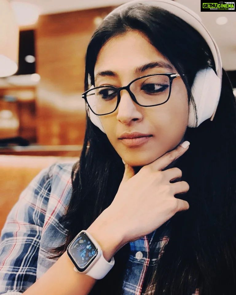 Paoli Dam Instagram - The road to happiness passes through music and travel! ✈️🎼 . . . . #travel #travelgram #wanderlust #vacation #workcalling #happiness #instatravel #travelblogger #travelfreek #musicistherapy #traveltheworld #thinkingminds #casualoutfit #instapost #photooftheday #instagram #inastagood #paolidam #paolidamofficial
