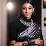 Paoli Dam Instagram - Carry your light to every dark corner🖤✨ Photography - @sarkardebarshi19 Styling, Make up and Hair - @abhijitpl2 & @sanandalaha . . . . . #light #dark #lettherebelight #carryurlighttoeverydarkcorner #black #blacklove #saree #blacksaree #blacksareelove #blackoutfit #ootd #potd #outfitoftheday #blackcolour #fashion #fashionshoot #photoshoot #paolidam #paolidamofficial