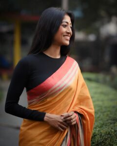 Paoli Dam Instagram - Kolkata in a winter afternoon is pure ecstasy!❤️
.
.
.
#kolkatadiaries #winterafternoon #winteroutfit #ecstasyhearts #sareefashion #afternoonquotes #kolkatagram #pureemotion #cityofjoy #mycity #somesnaps #instapost #instagood
#paolidam 
#paolidamofficial