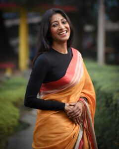 Paoli Dam Instagram - Kolkata in a winter afternoon is pure ecstasy!❤️
.
.
.
#kolkatadiaries #winterafternoon #winteroutfit #ecstasyhearts #sareefashion #afternoonquotes #kolkatagram #pureemotion #cityofjoy #mycity #somesnaps #instapost #instagood
#paolidam 
#paolidamofficial