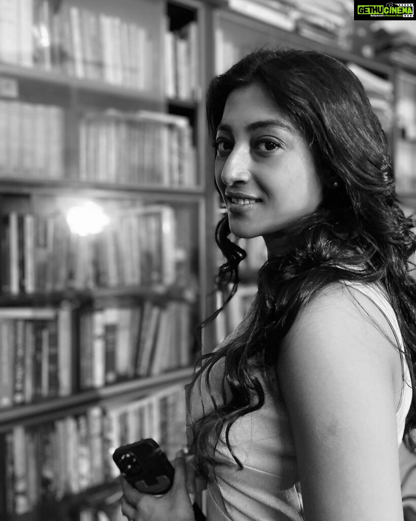 Paoli Dam Instagram - A timeless classic; simple yet infinite; minimal yet brimming; neutral yet multifaceted. Life is just beautiful in monochrome ! . . . . . . #monochrome #greyscale #lifeinmonochrome #monochromatic #monochromephotography #portrait #blackandwhite #life #actorslife #paolidam #paolidamofficial