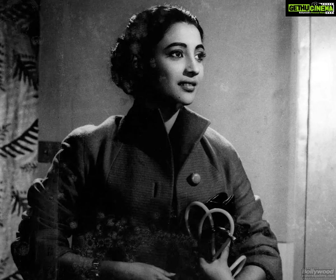 Paoli Dam Instagram - Every actor has this dream to play an iconic character in his/her career. I thank the Universe for giving me the opportunity to play Mahanayika Suchitra Sen twice, first in ‘Mahanayak’ then in ‘Abhijaan’ . Nothing can be more fulfilling. Gratified. সর্বযুগের মহানায়িকাকে প্রণাম। শুভ জন্মদিন।🙏❤️ . . #birthdaypost #suchitrasen #rememberingher #gratified #feelingblessed #instapost #instagram #paolidam #paolidamofficial