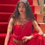Paoli Dam Instagram – ‘ ব্যোমকেশ- এ ব্যোমকেশ ছাড়া সবাই supporting . কিন্তু আমি জানিনা সুলোচনা ব্যোমকেশ-কে কীভাবে support করলো 😃 উল্টে তাঁর কাজ আরো  জটিল করে তুললো.. I would rather call her the antagonist. Thank you WBFJA awards , thanks to my director @arindamsil , producer @svfsocial @iammony and @camelliafilmsnow @camelliafilms and the entire cast and crew of Byomkesh Hotyamancha . I would like to share it with Arindam da and dear friend @itsmeabirchatterjee , the Byomkesh 😊
Also kudos to the organisers, a commendable attempt on the resurgence of Single screens at ‘Gems Cinema’, paired with exploring the genre of horror a bit more, which I am sure will inspire filmmakers further, to explore horror in Bengali cinema.
@ahanakanjilal @aby2806 #gratitude #awards #thankyou #thankful #wbfja #bomkesh #byomkeshhotyamancha #allaboutlastnight #actor #actorslife #paolidam #paolidamofficial