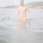 Parag Tyagi Instagram - Let the sea set you free 🌊 . . . #oceanlife #oceanlover #beachlife #goa #goadiaries #vacaymode #goodvibes #sunsetlover #instatravel #travelgram #wanderlust #beachday #mondaymood #nomondayblues #chill #relax Morjim Beach - Morjim Goa