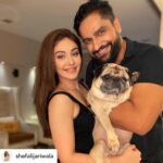 Parag Tyagi Instagram – Posted @withregram • @shefalijariwala About last night…
#celebrating with @paragtyagi 
.
.
.
#athome #love #spreadlove #spreadpositivity #tgif #instadaily #funtimes #life #grateful #fun @thebostoncafeandpatisserie