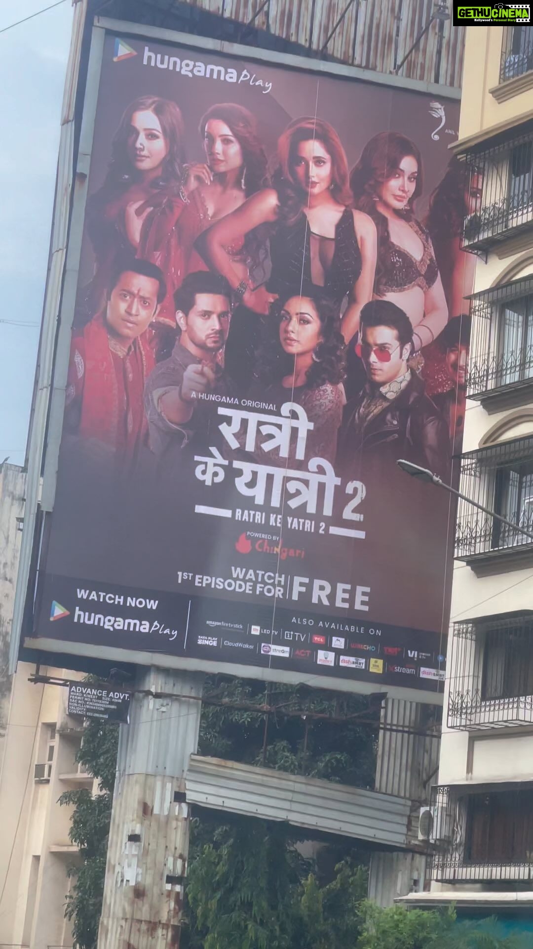 Parag Tyagi Instagram - My queen @shefalijariwala your #ratrikeyatri2 poster is up next to the studio I m shooting inπΊπ»πΊπ»πΊπ» Subah subah yeh Dekh kar din ban Gaya mera πβ€οΈ So proud ππ #proudhusband #feelinggood #love #amazing #performance #blessed #actor