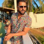 Parag Tyagi Instagram - I decide the vibe ! 🤘🏻 📸 @shefalijariwala . . . #goodvibes #beachside #chillmode #menstagram #goodlife #sunsetlover #picoftheday #instagood #instatravel #goa #goadiaries #vacaymode #instamood #wednesdaymood #wednesday #pic #love #life Titlie