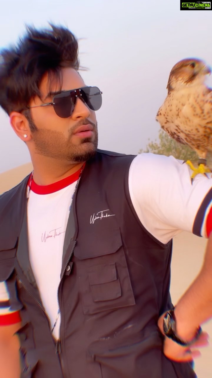 Paras Chhabra Instagram - Oyee lalalalalalaaa 💪😎 🎥 @officialmahirasharma Clothing @urbantheka 🤟 #paraschhabra #parasarmy #dubai #biggboss #reelsinstagram #reel #instareels #instavideos #desertsafari