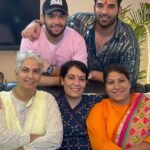 Paras Chhabra Instagram - Happy Diwali 🪔 #paraschhabra #parasarmy #family #prosperousdiwali #diwali Delhi, India