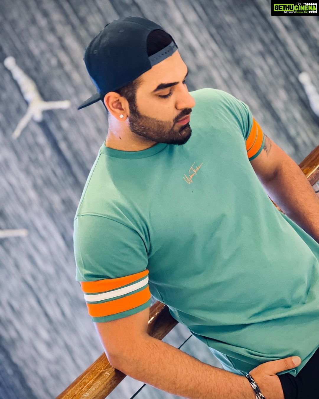 Paras Chhabra Instagram - Hi 👋 #paraschhabra #parasarmy